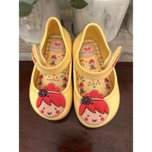 Zaxy Circo toddler shoes feature a cute doll applique on the toe yellow size 5
